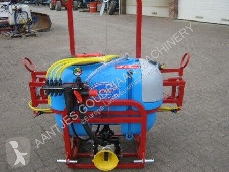 Reinigingsspuiten spraying