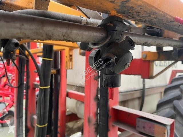 Besprutning Agrifac getrokken veldspuit 2000 ltr