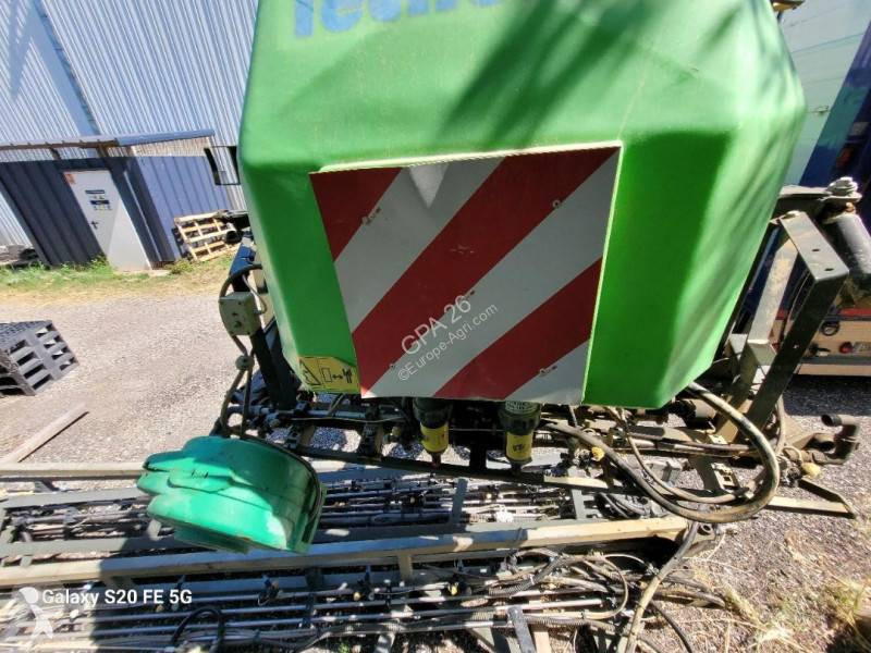 Tecnoma TECNIS 3500 spraying