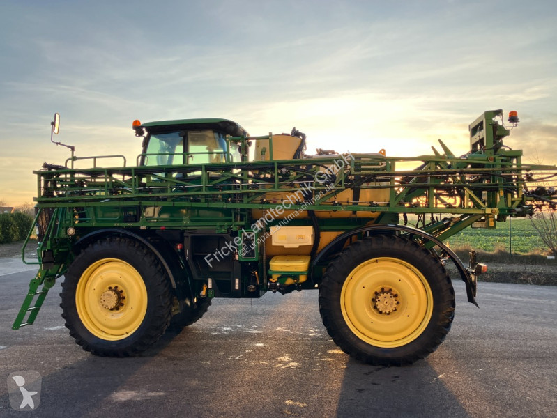 John Deere  5430i spraying