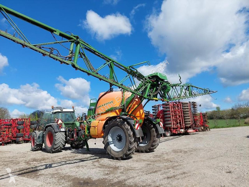 Pulverización Amazone  UX 6200 Super 28-30 M