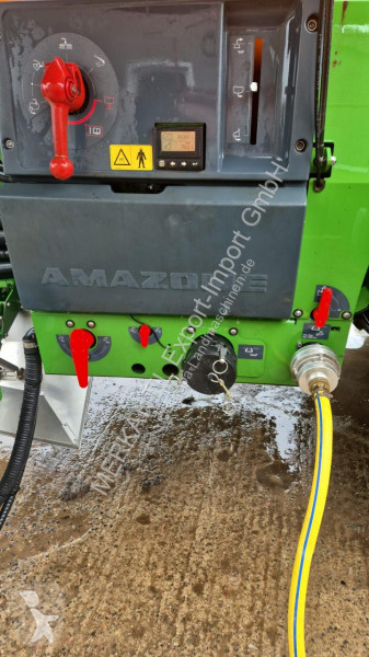 Amazone  UX 11201 Super spraying