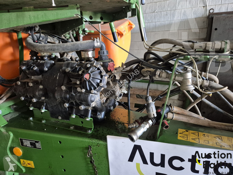 Besprutning Amazone UX 5200