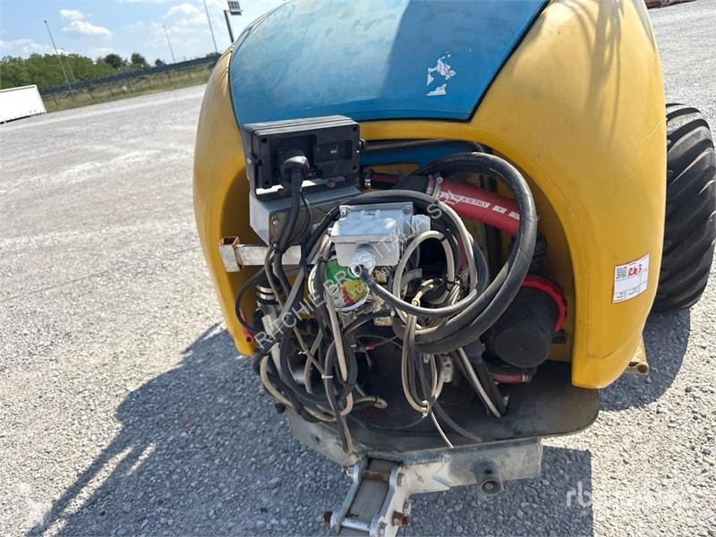 Розпилювач Martignani M1500 KWH Pull-Type Sprayer