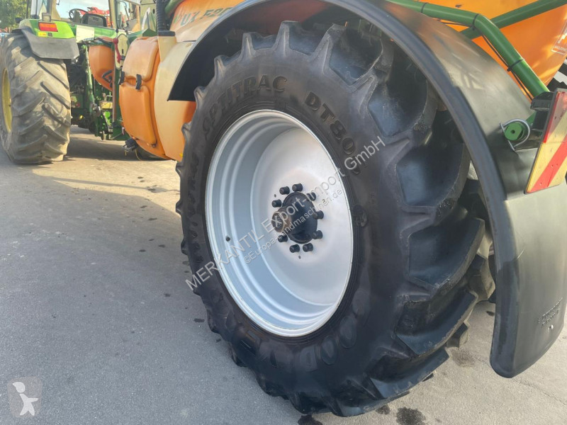 Amazone  UX5200 24m Neuer Preis! spraying