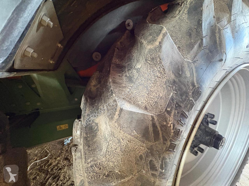 Amazone  UX11201 Super 36m spraying