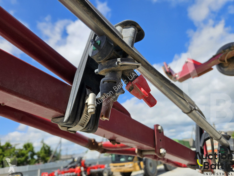 Hardi Commander 4500 spraying
