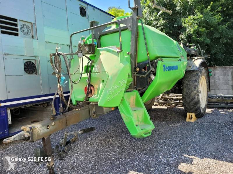 Tecnoma TECNIS 3500 spraying