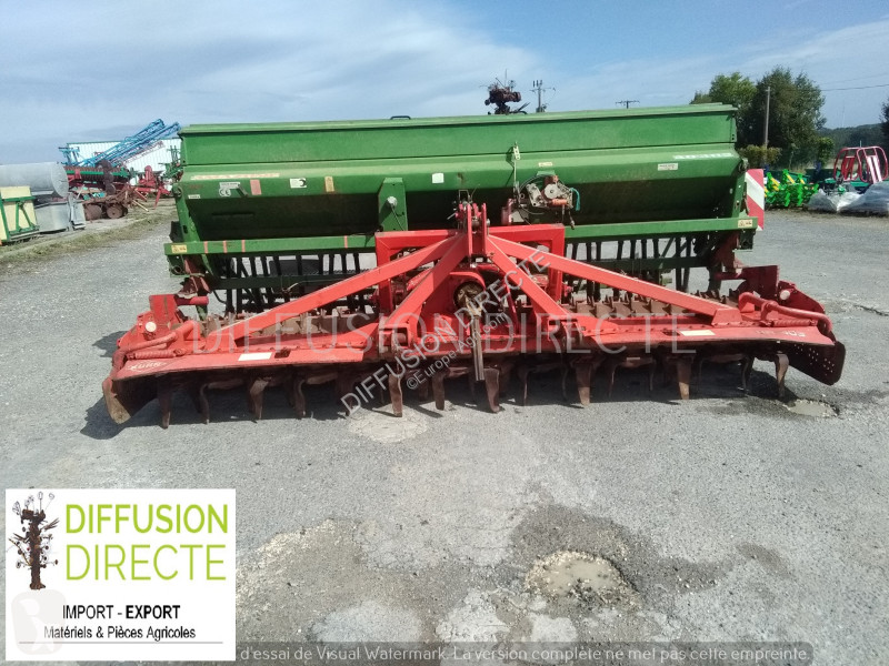 Semoir Amazone SEMOIR EN LIGNE AD 402
