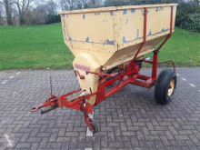 Getrokken pendelstrooier seed drill used