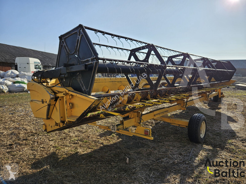 Skörd New Holland CR 9080