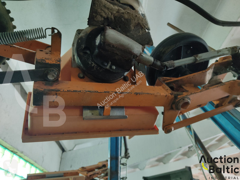 UD2000 seeder