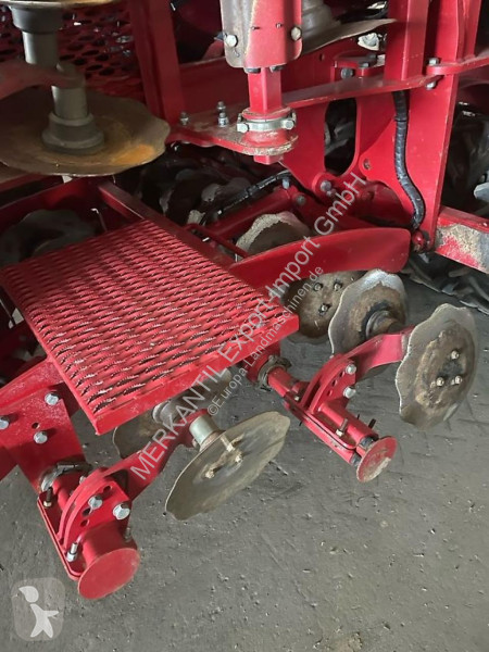 Horsch  Pronto 8 DC seeder