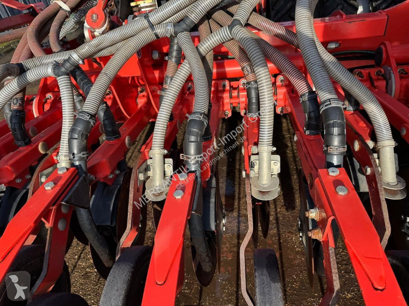 Kuhn  ESPRO 6000 RC seeder