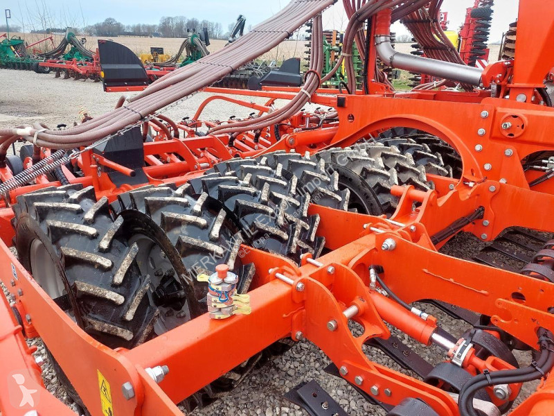 Såningsmaskin Kuhn 6000 RC „Mix“ Vistaflow