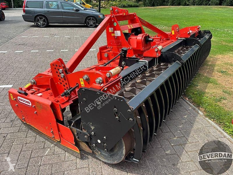 Såningsmaskin  combi Dominator + italia 400...