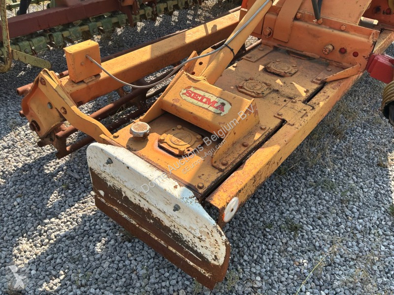 Seeder