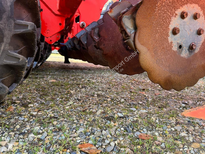 Kuhn  ESPRO 6000 RC seeder