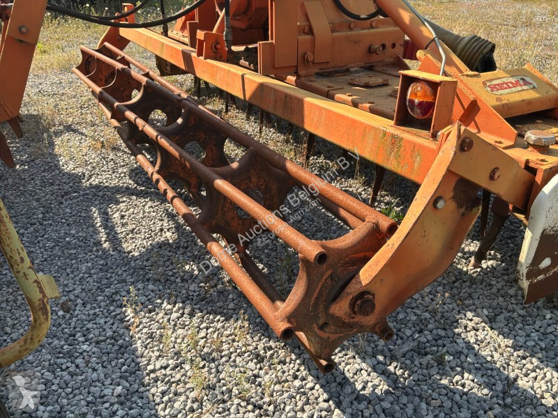 Seeder