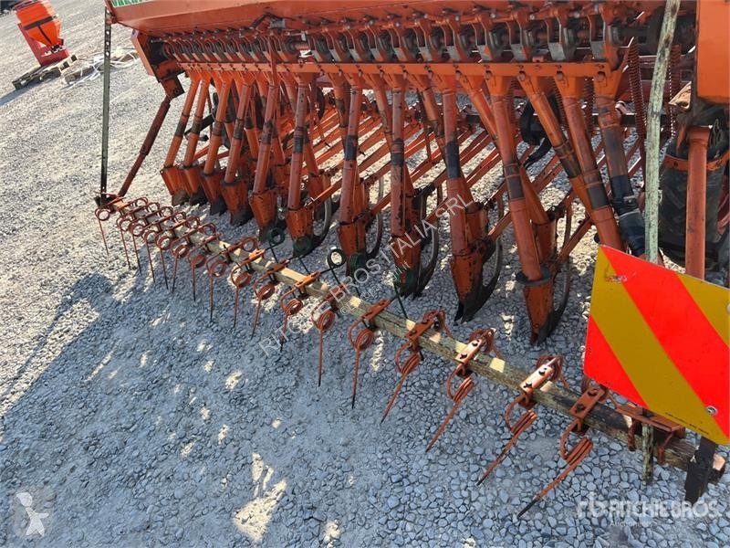 Semoir  w/ Harrow Seeder