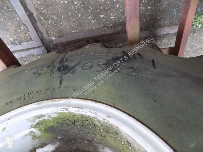 Seminatrice  good year banden met velg 540/65 R 24