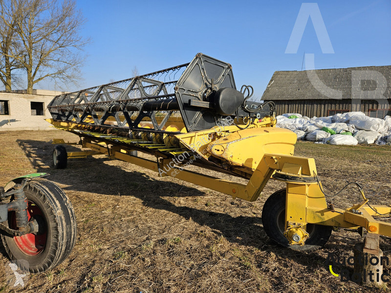 Skörd New Holland CR 9080