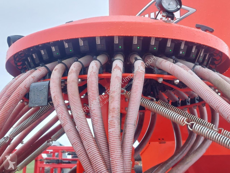 Såningsmaskin Kuhn 6000 RC „Mix“ Vistaflow