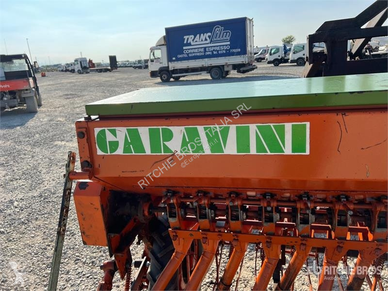 Semoir  w/ Harrow Seeder