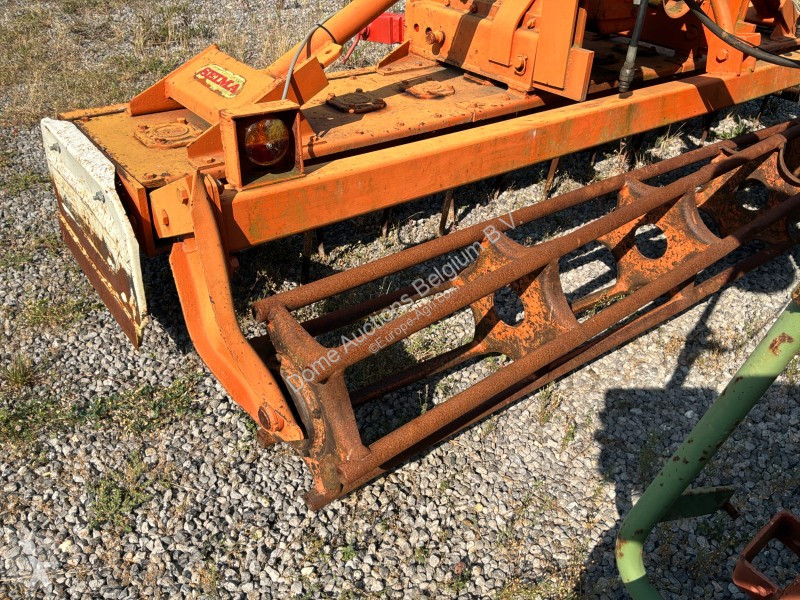 Seeder