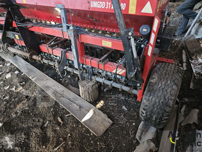 Seeder