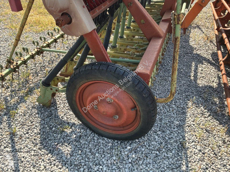 Seeder