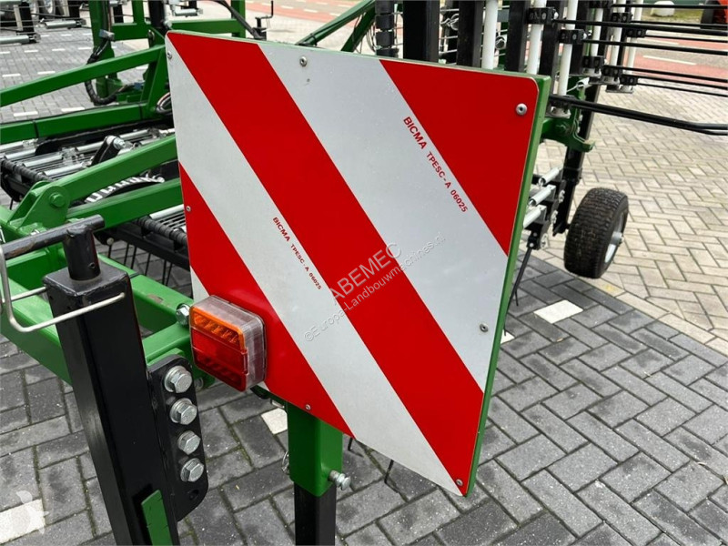 Sejačka  Novaxi-Wiedeg 6.75m