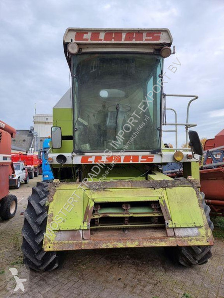 Moisson Claas Dominator 68s Claas Dominator 68S...