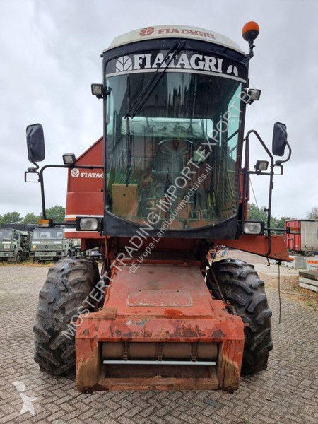 Laverda 3550 R Laverda 3550 R combine harvester...