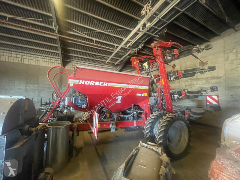 Horsch  Maistro 8 CC Precision Planting seeder