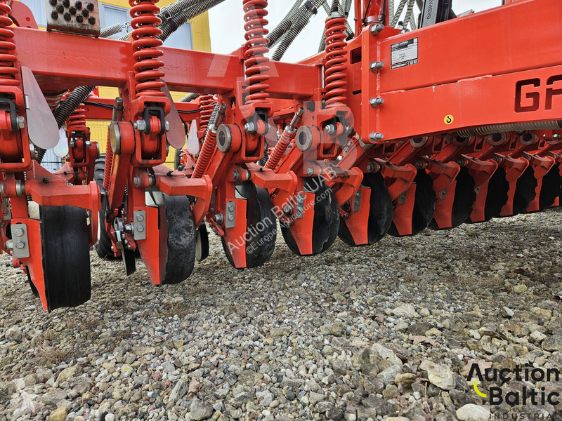 Maschio Gaspardo Gigante DP Pressure 400/22 seeder