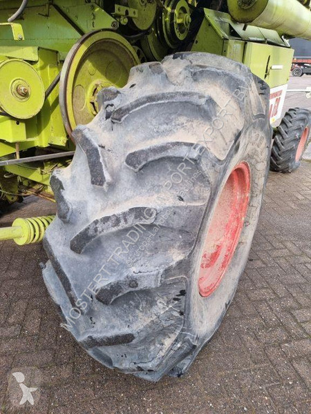 Moisson Claas Dominator 68s Claas Dominator 68S...