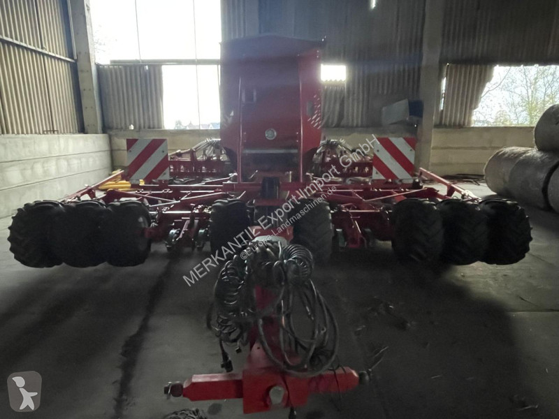 Sembradora Kverneland U-Drill 6000