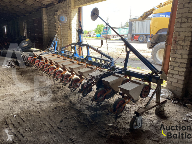 UD2012 seeder