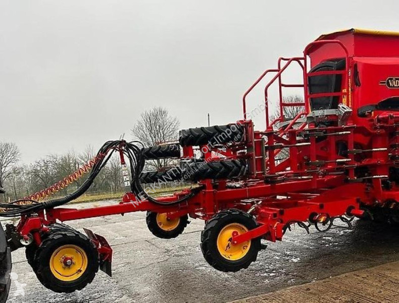 Semoir Väderstad  Rapid A400S mit BioDrill 360