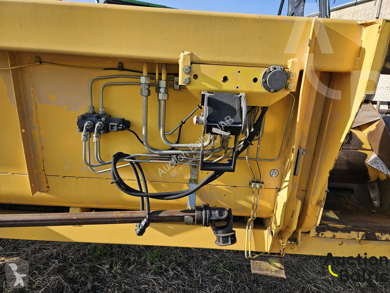 Skörd New Holland CR 9080