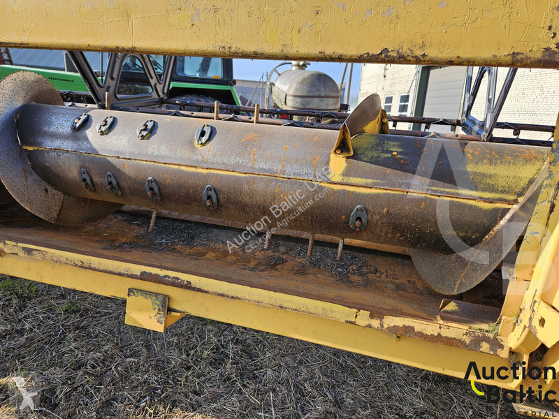 Skörd New Holland CR 9080