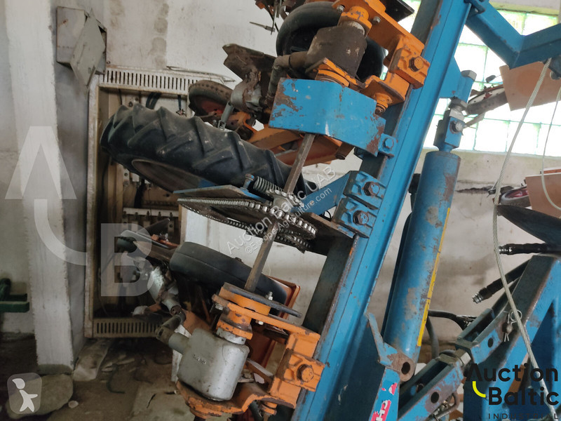 UD2000 seeder