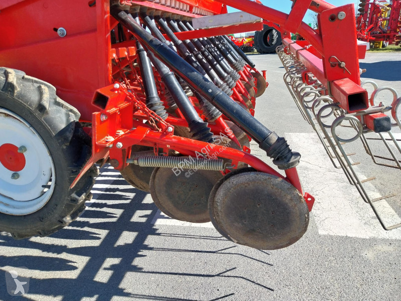 Agram  seeder