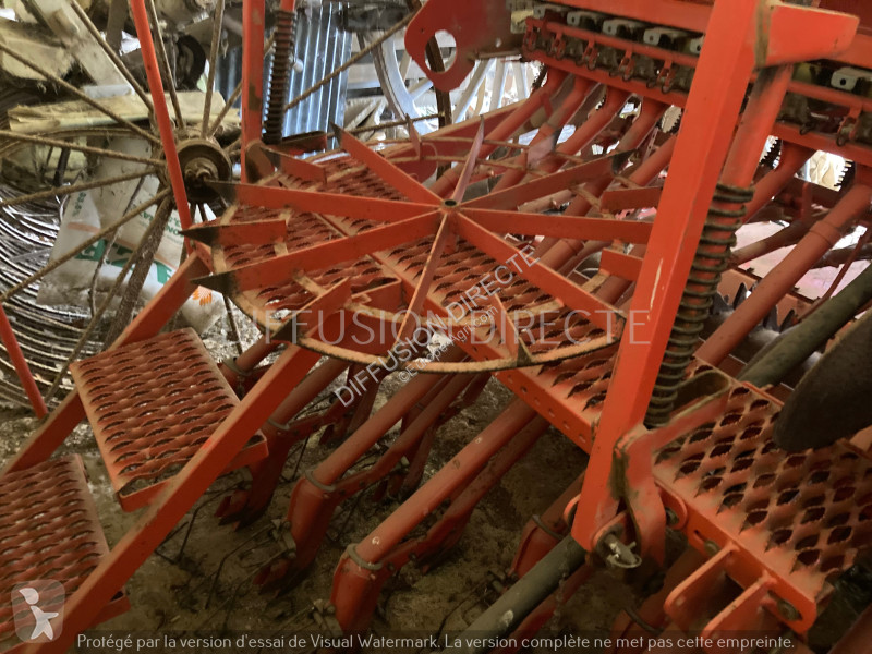 Kuhn COMBINE DE SEMIS M 3000 seeder