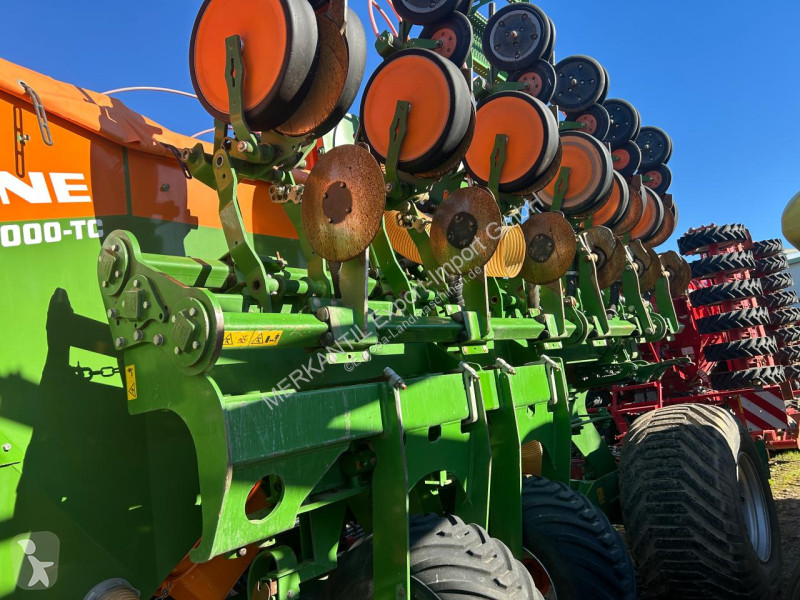Amazone  EDX 9000-TC seeder