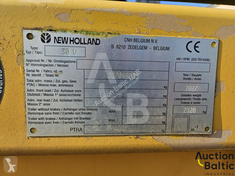 Skörd New Holland CR 9080