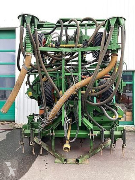Amazone  ED902K mit Fronttank seeder