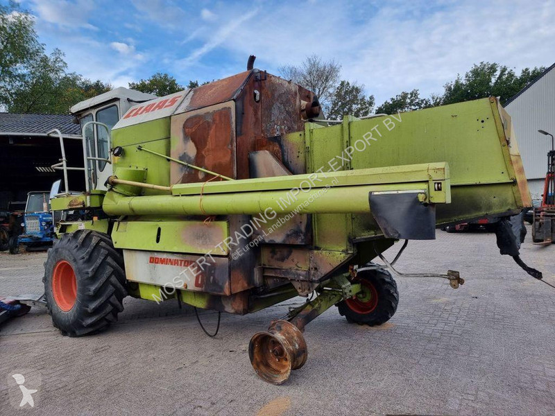 Moisson Claas Dominator 68s Claas Dominator 68S...