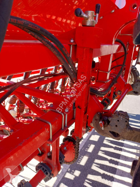 Agram  seeder